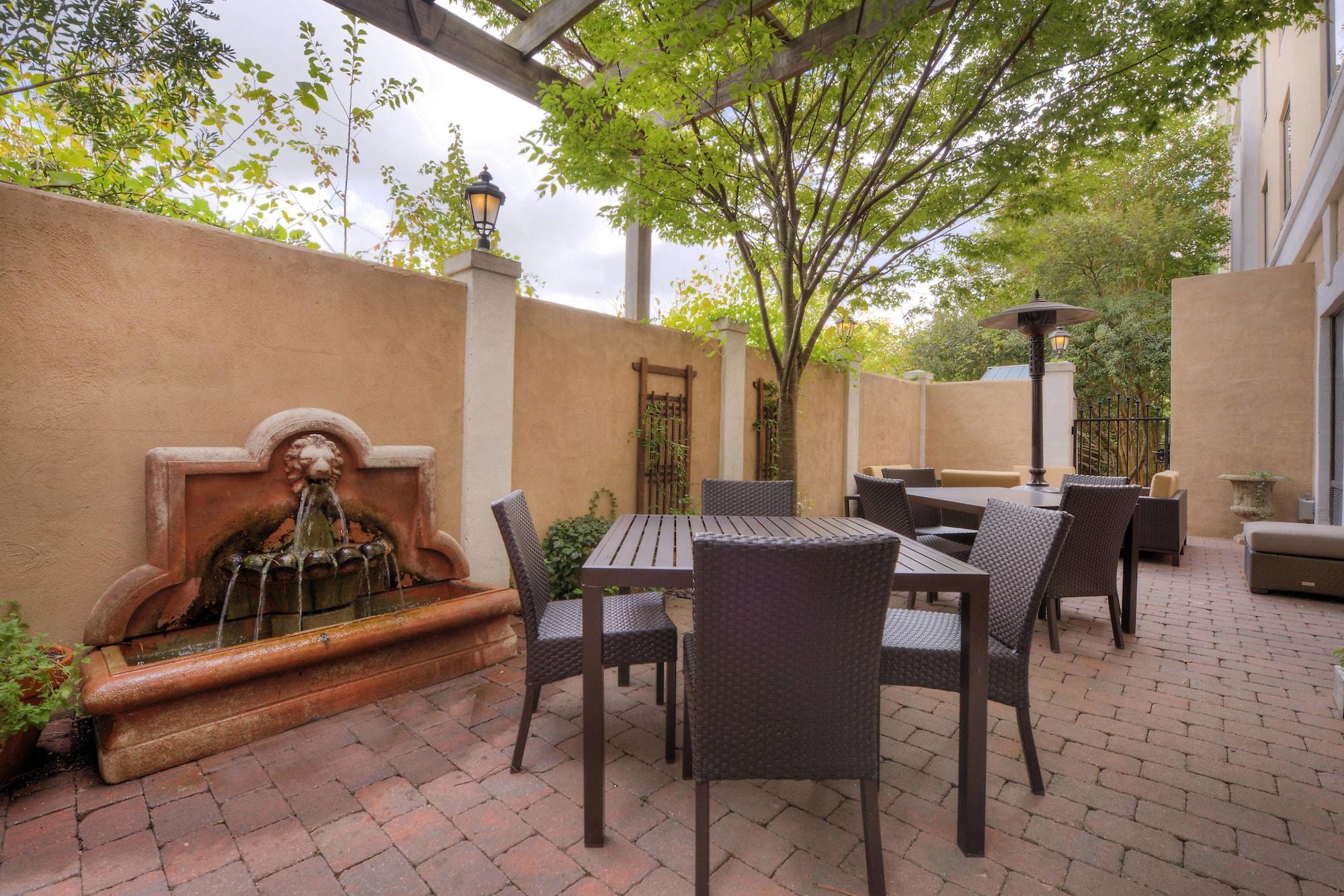 Courtyard Raleigh Crabtree Valley Екстериор снимка