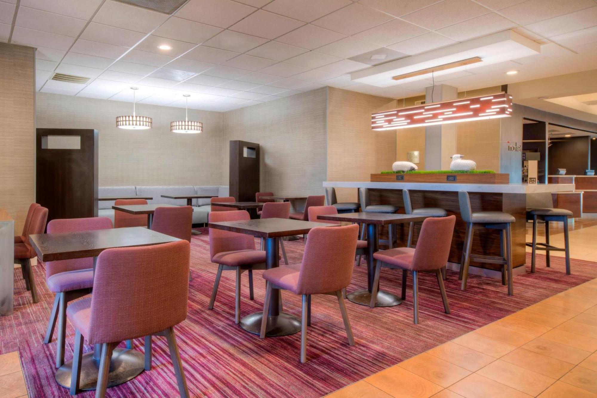 Courtyard Raleigh Crabtree Valley Екстериор снимка