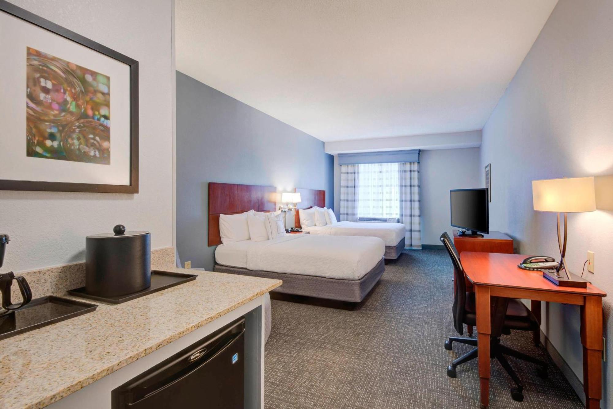 Courtyard Raleigh Crabtree Valley Екстериор снимка