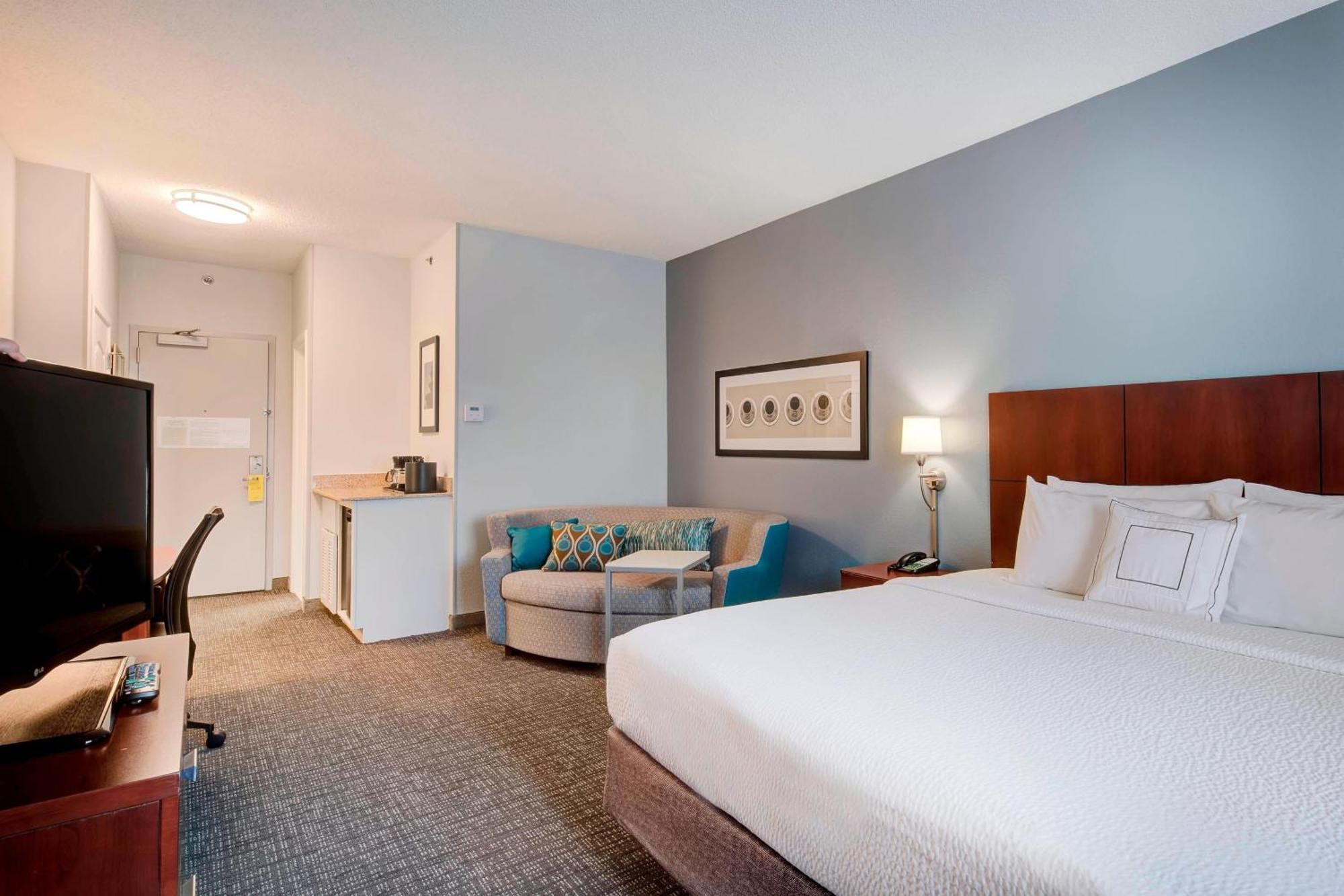 Courtyard Raleigh Crabtree Valley Екстериор снимка