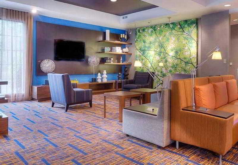 Courtyard Raleigh Crabtree Valley Екстериор снимка
