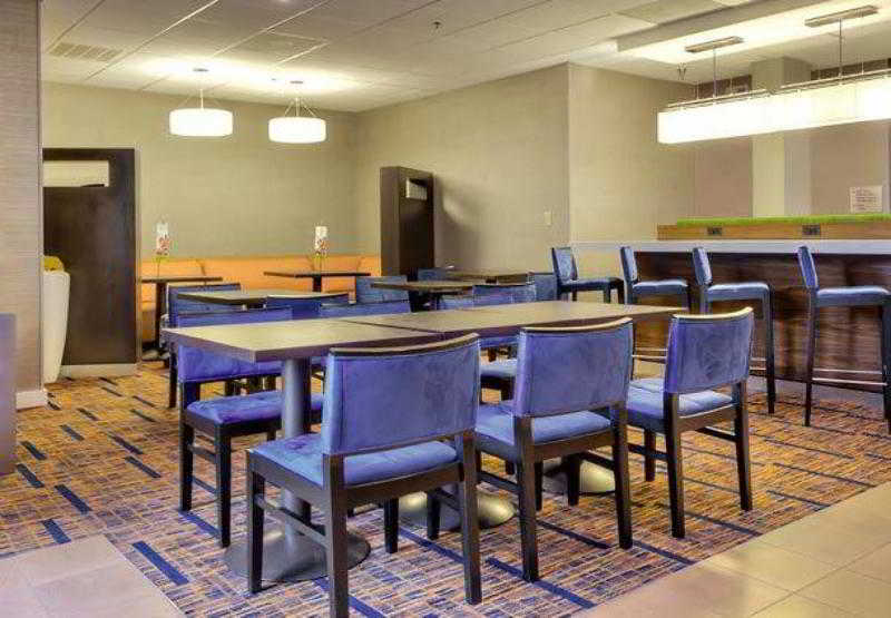 Courtyard Raleigh Crabtree Valley Екстериор снимка