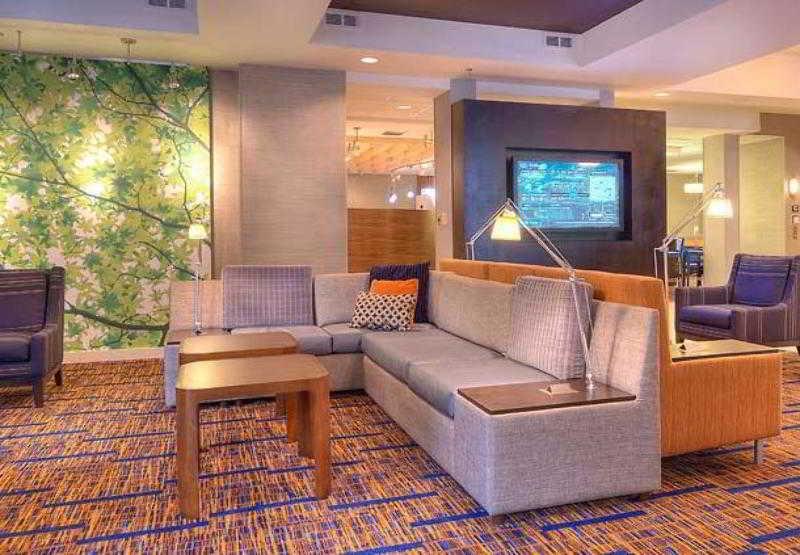 Courtyard Raleigh Crabtree Valley Екстериор снимка