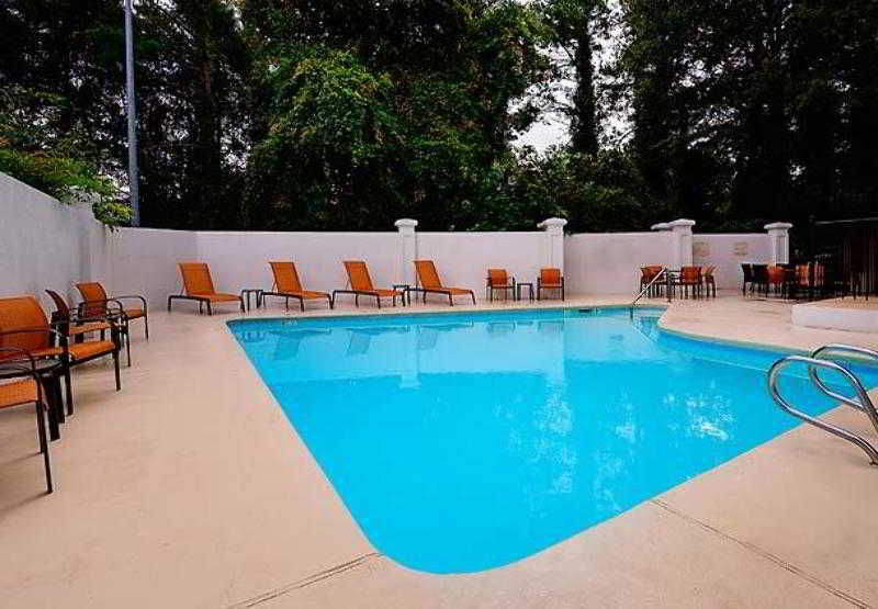 Courtyard Raleigh Crabtree Valley Екстериор снимка
